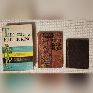 King Arthur Vintage Book Set